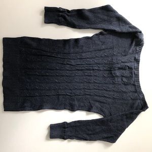 Hollister 3/4 sleeve light sweater